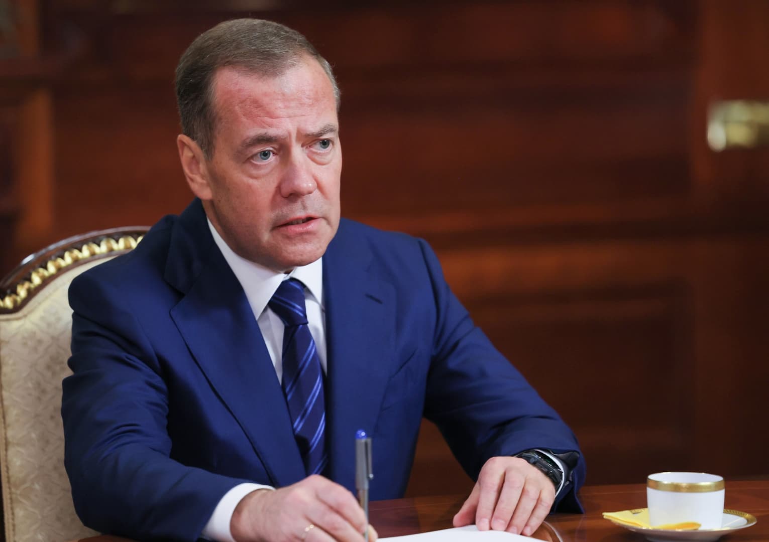 Medvedev: Russia Seeks Quick Ukraine Resolution on Its Terms