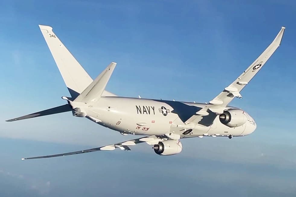 US spy aircraft patrols Middle East for 9 hours