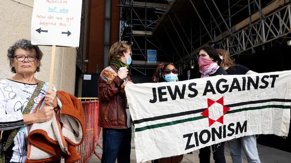 Green Party labels Zionism as racist and backs Palestine state