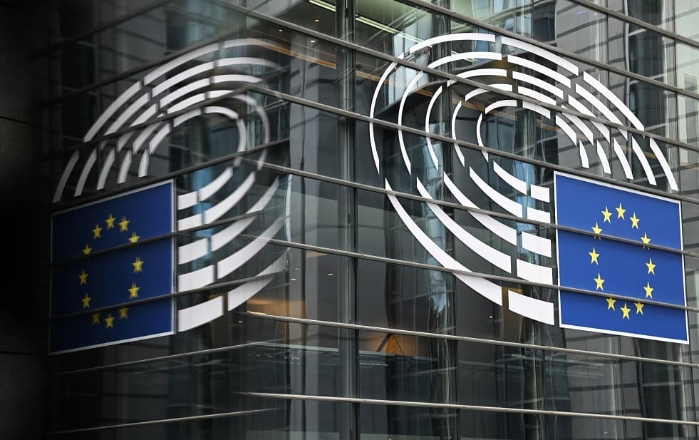 European MP Compares Ukraine to a Black Hole