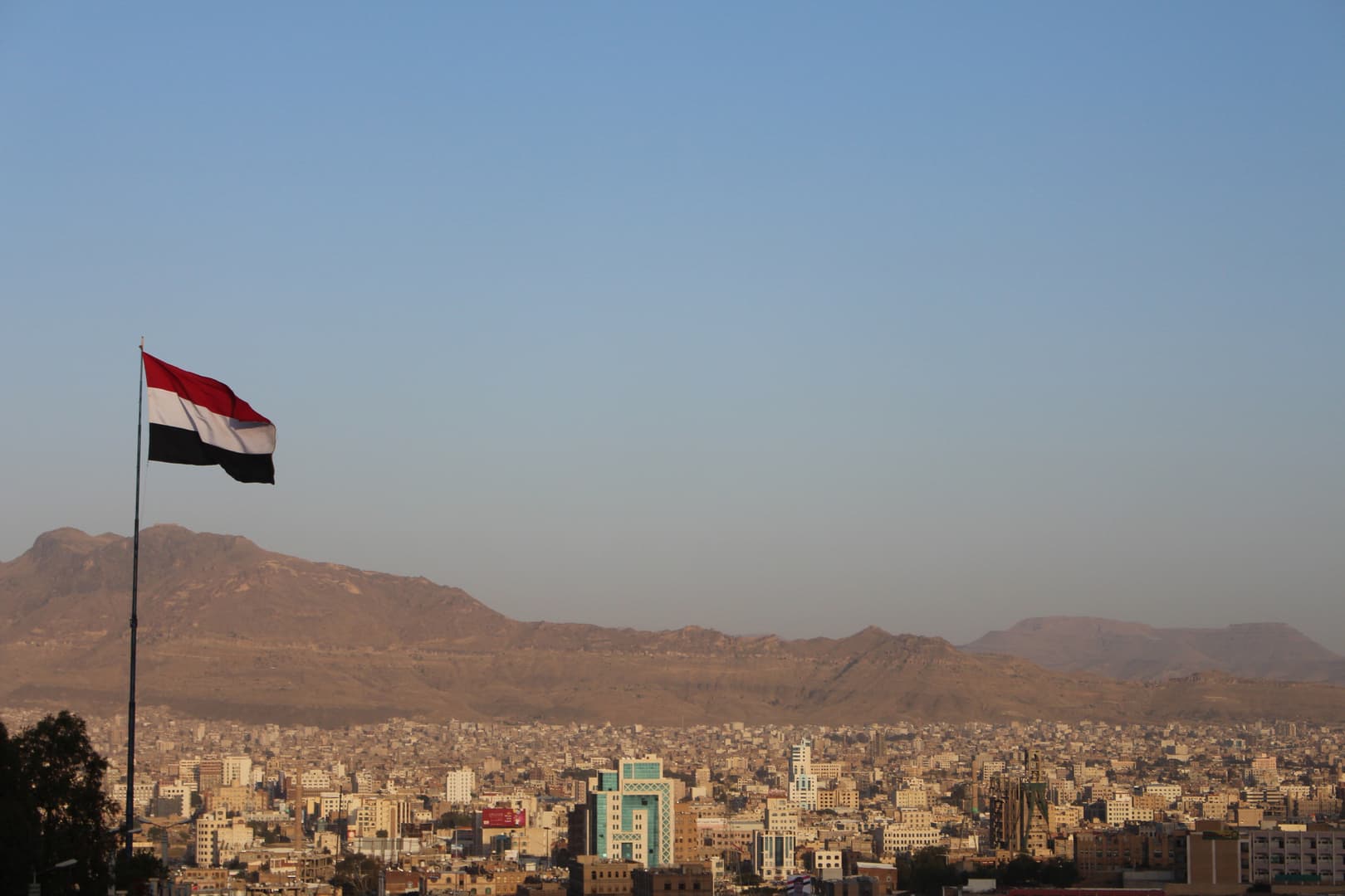 وزير الإعلام: فجر اليمن مرحلة حاسمة في استعادة الدولة