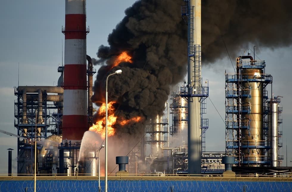 Oil refinery in Falcon State halts operations