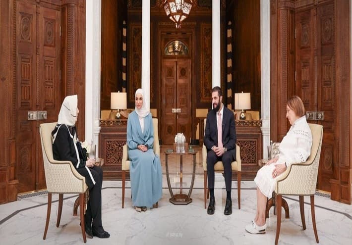 الشرع يناقش إرث الاستقلال مع ابنتي القوتلي والعايش
