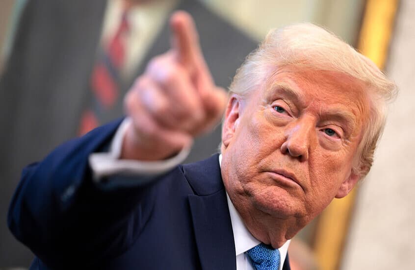 Trump to review Saudi Houthi strikes