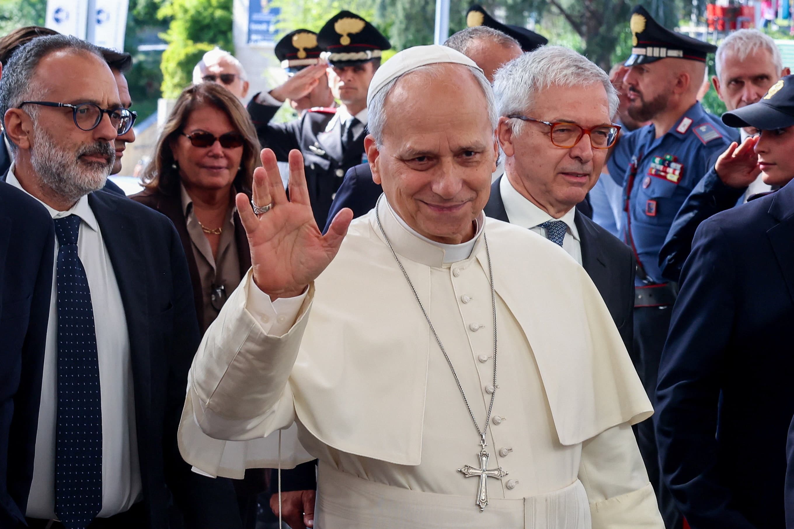 Pope Discusses Ukraine with Putin from Hospital
