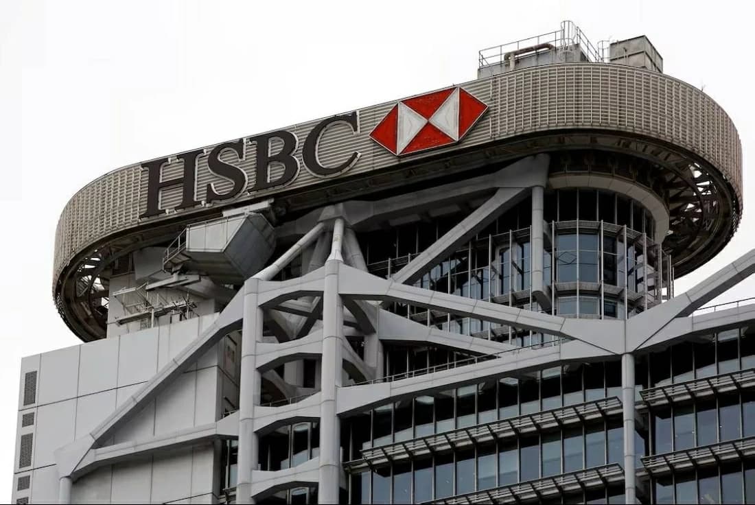 Global Bank Predicts Continued Pressure on Gold Prices