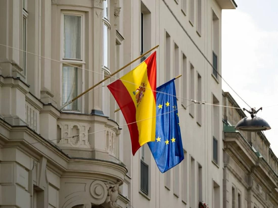 Spain balances growth and division