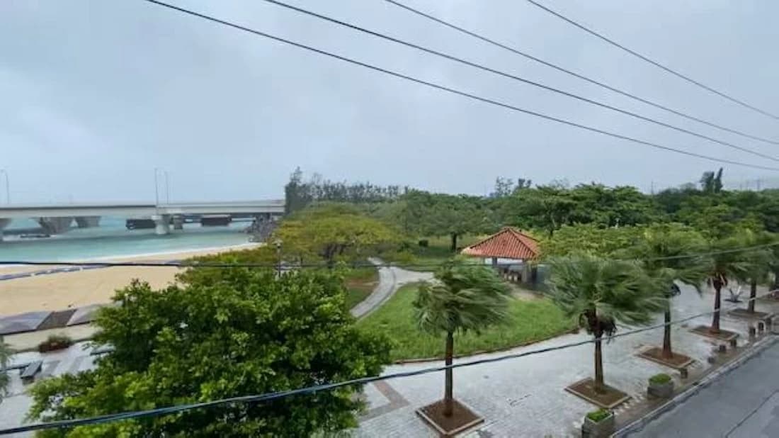 Hurricane Dolphin disrupts flights and ports