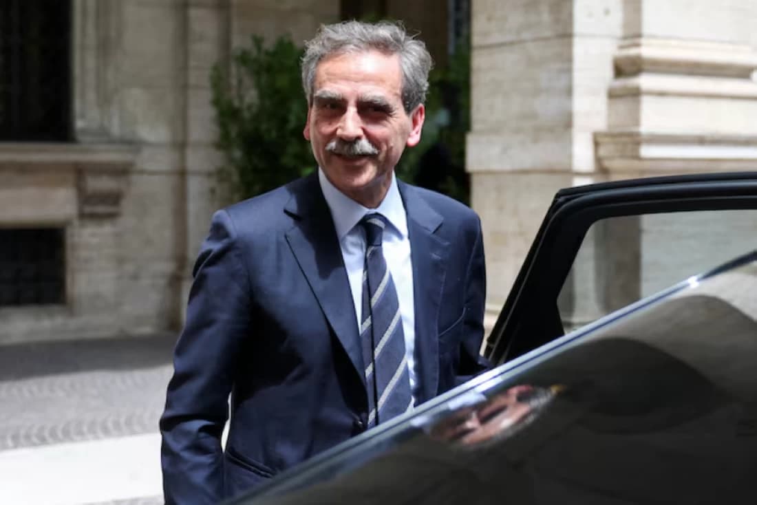 Italian bank invests $40B to buy two banks