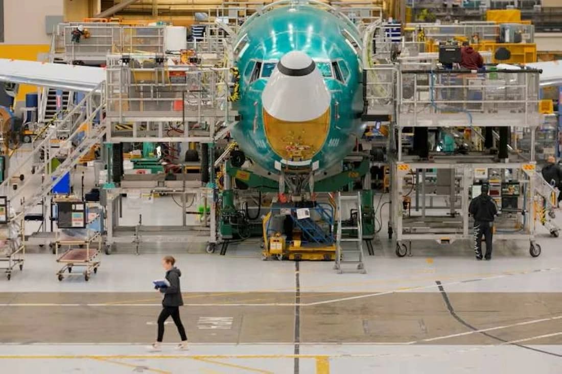 Boeing faces strike threat from 17,000 workers