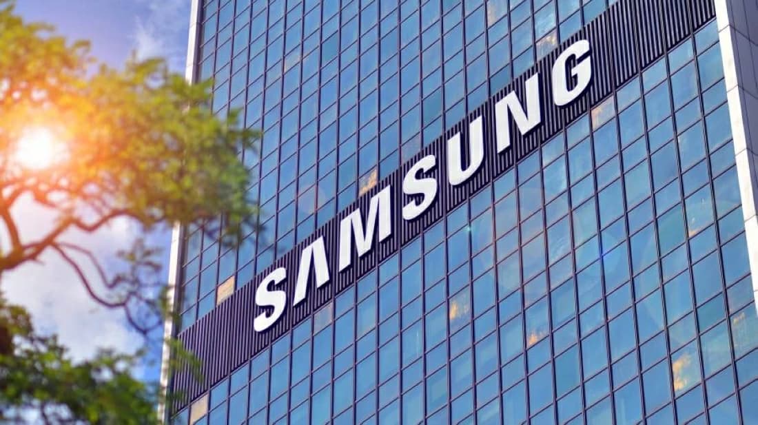 Samsung shares fall 7.5% in Seoul