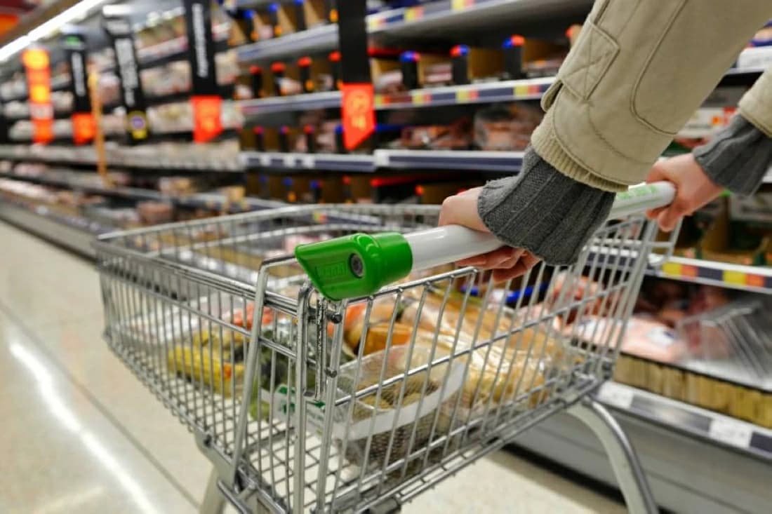 مبيعات التجزئة البريطانية تتراجع