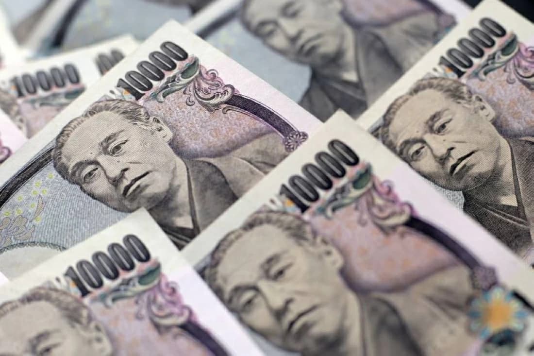 Japan Uses Dollar to Support Yen