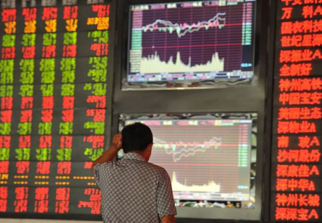 Global equity funds see 13-week decline