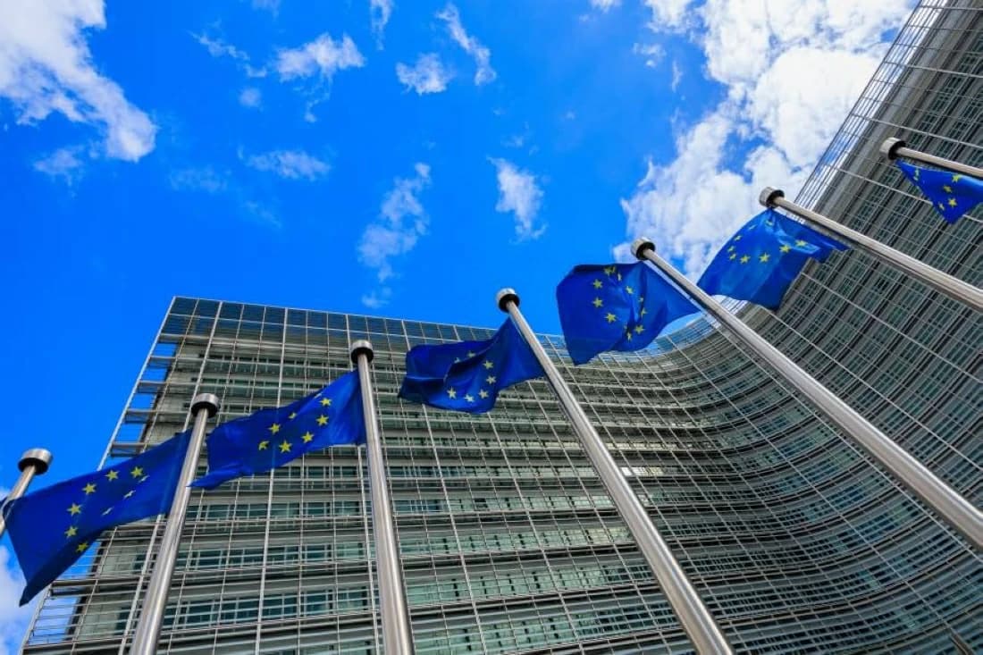 Eurozone services slow, demand steadies