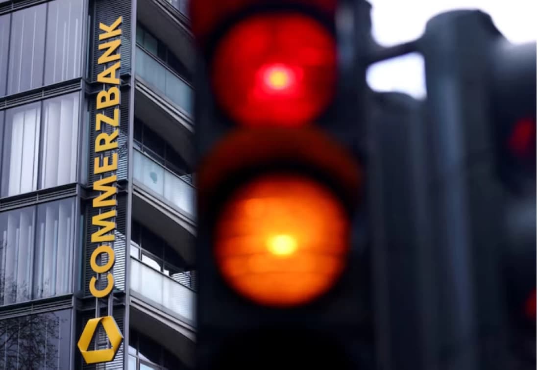 Berlin pulls back from UniCredit merger push