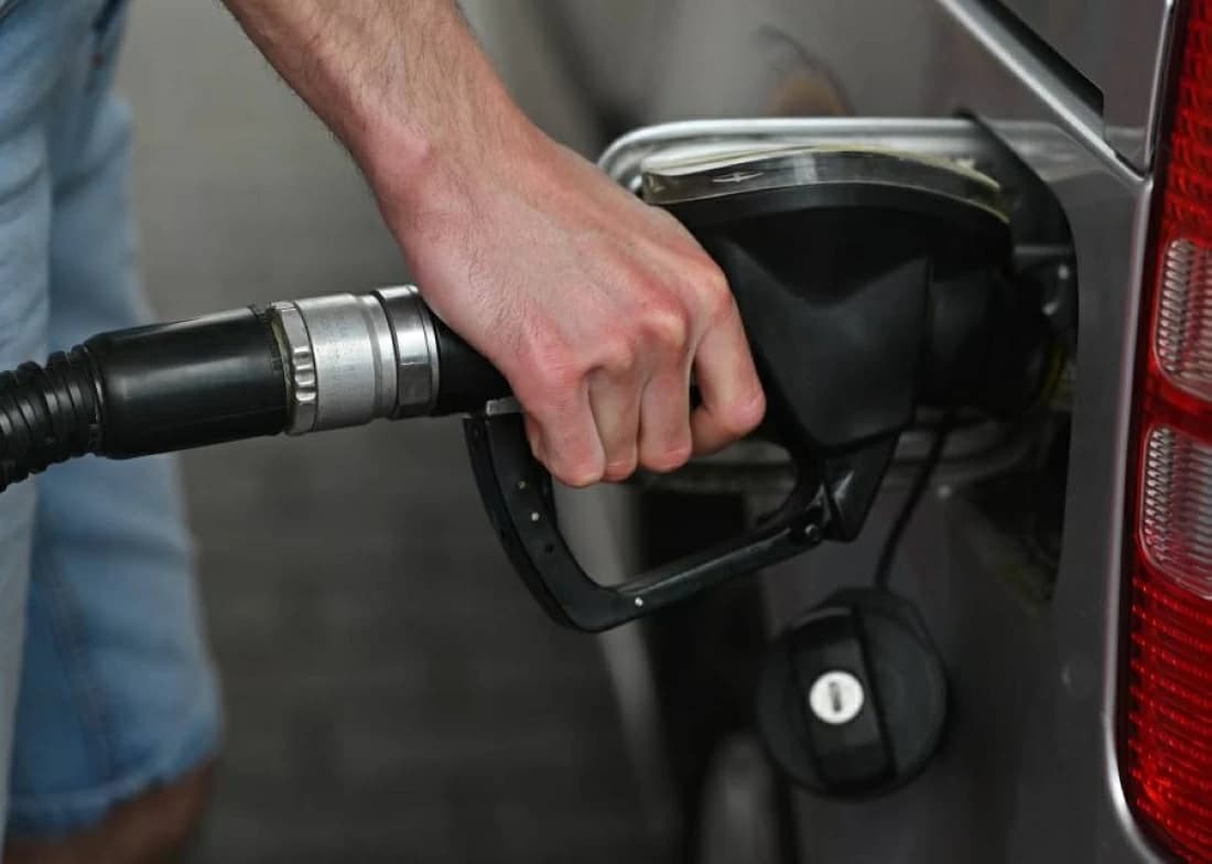 US gasoline prices hit 2012 high during Labor Day