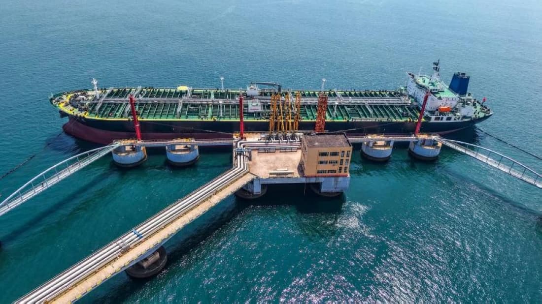 China's oil imports rebound but gap persists