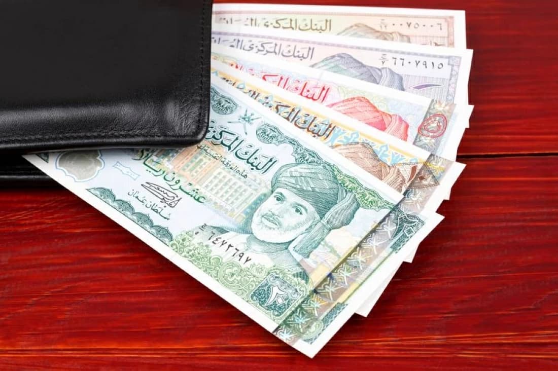 الريال العماني يحقق ارتفاعا بنسبة 4.5% مقابل العملات