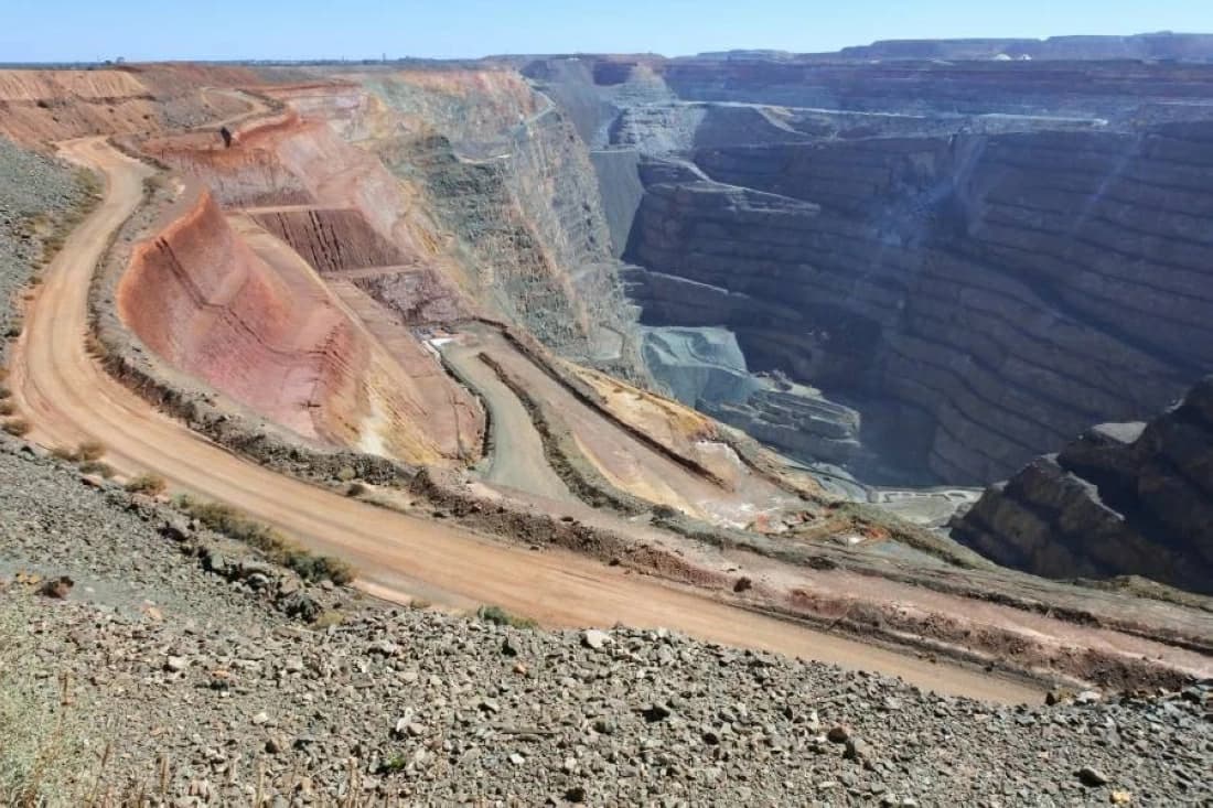 Gold Fields aims to buy top Australian gold producer