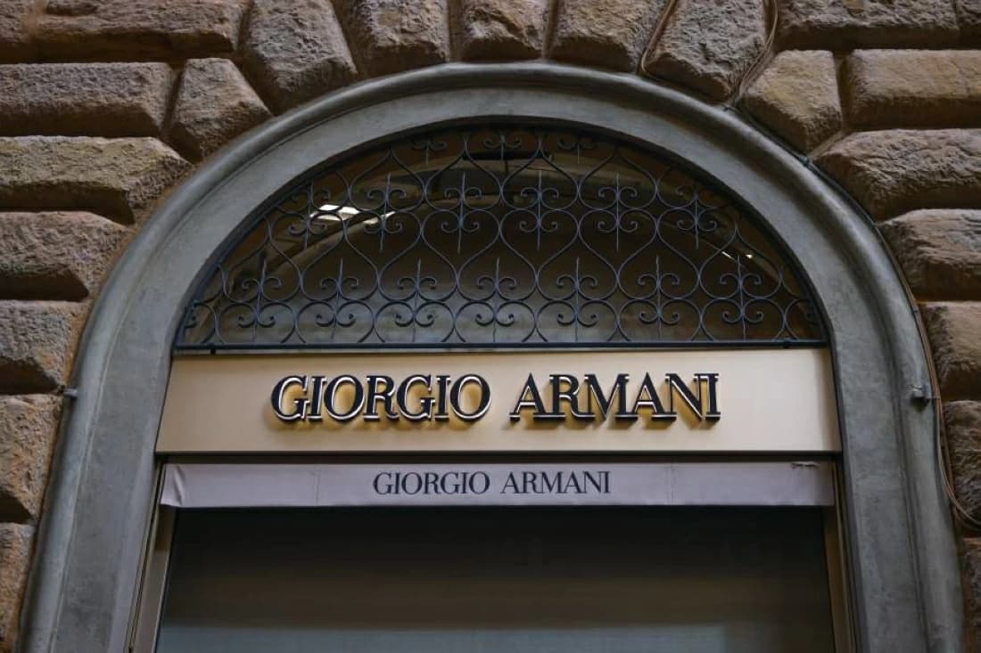 Armani considers selling 15% stake