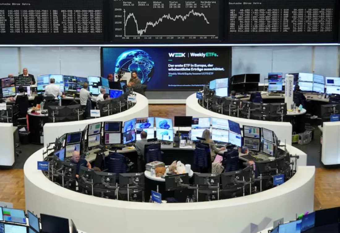 European stocks climb on tech strength