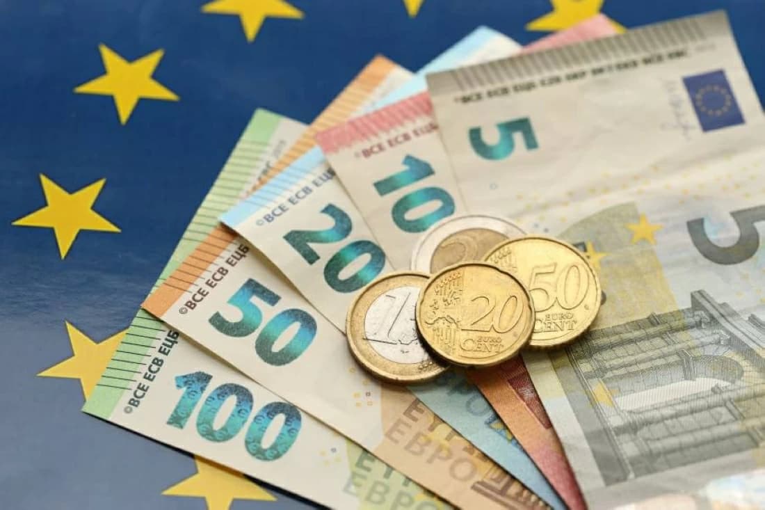Euro set for fifth weekly decline