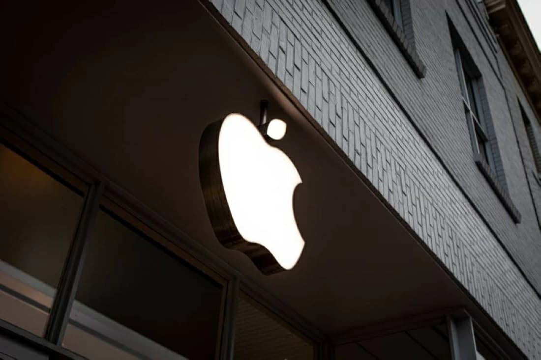 Apple shares fall after supplier cutbacks