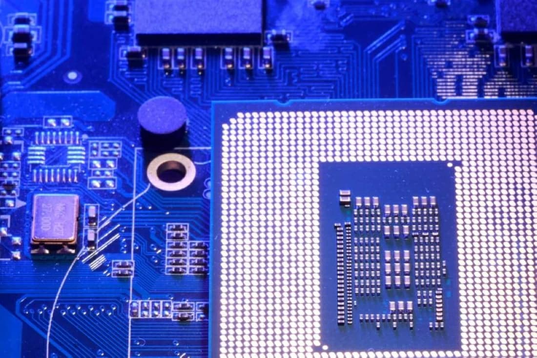 US chip stocks decline before market open