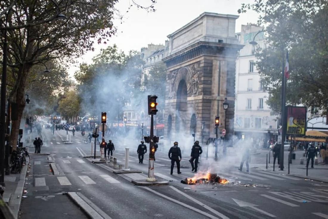 European stocks fall amid unrest