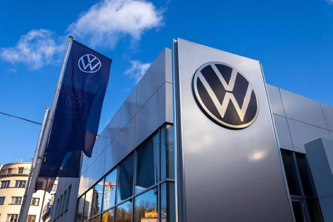 Skoda and Volkswagen Dispute Over 2030 Wage Freeze