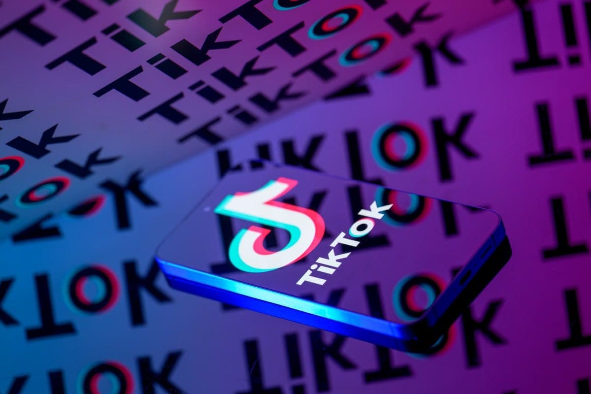 TikTok invests $100M in Alabama and caps teen usage at 2 hours