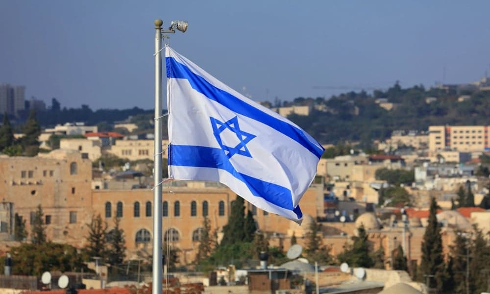 Israel urges citizens to leave immediately