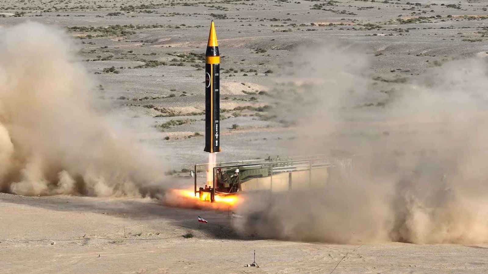 إيران تهدد بضرب منشآت طاقة