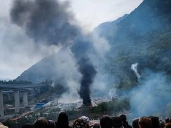 Over 60 police hurt in Italy train protests