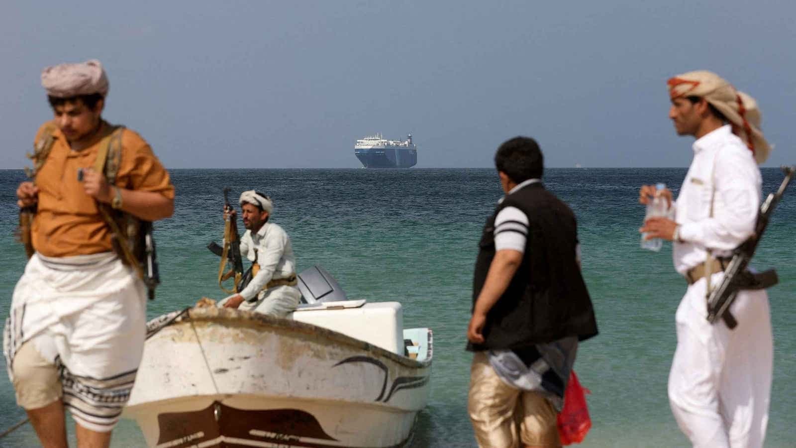 Chinese Tankers Carrying Saudi Oil Toward Bab al-Mandeb