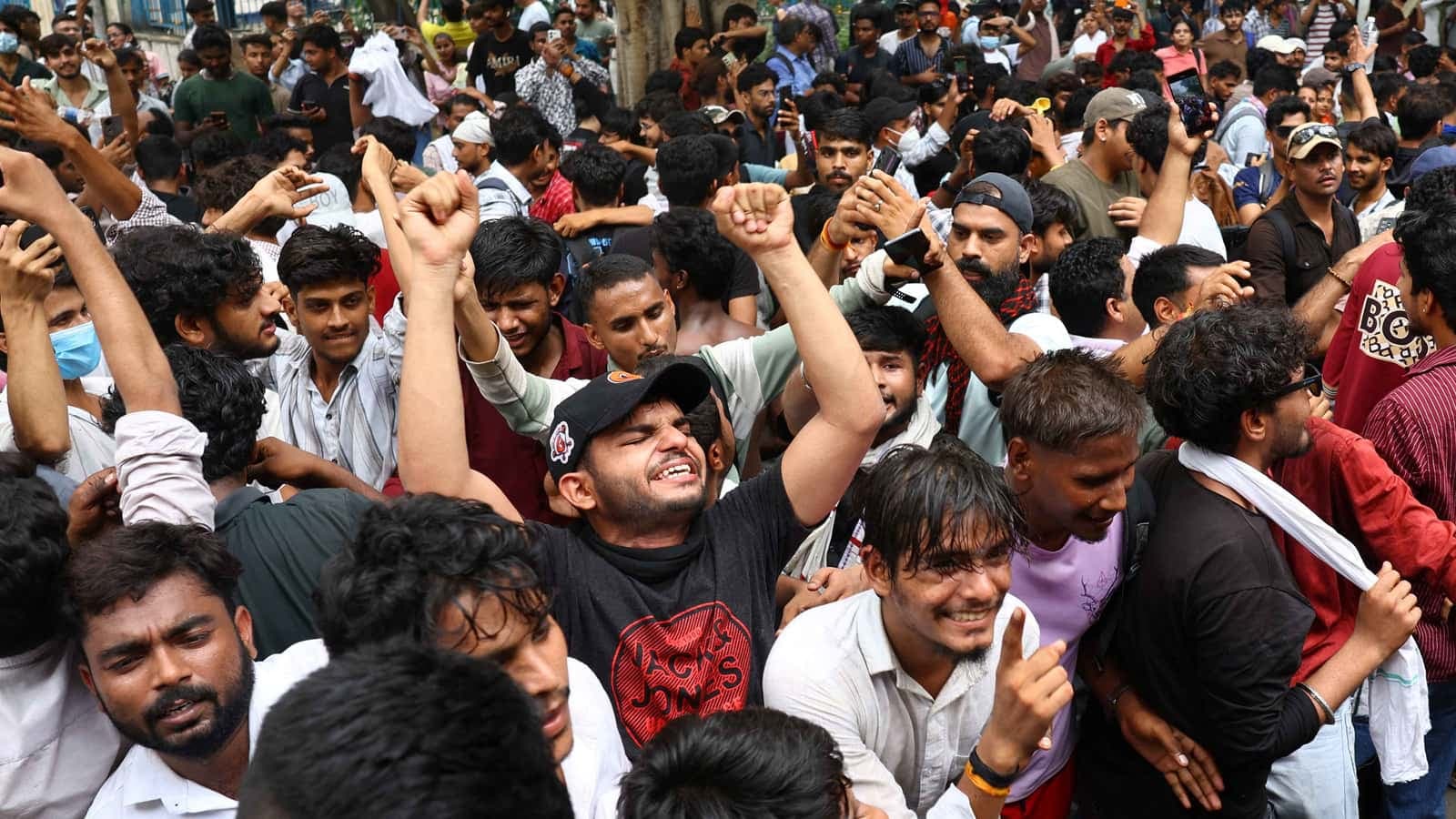 Indian Education Minister Resigns Amid Student Protests