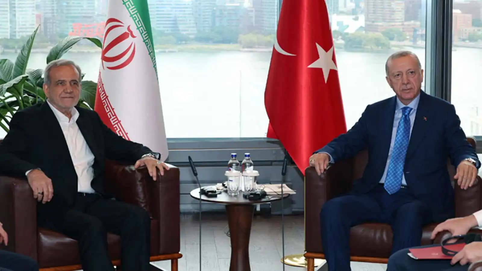أردوغان يواجه تحديات بعد العقوبات على إيران