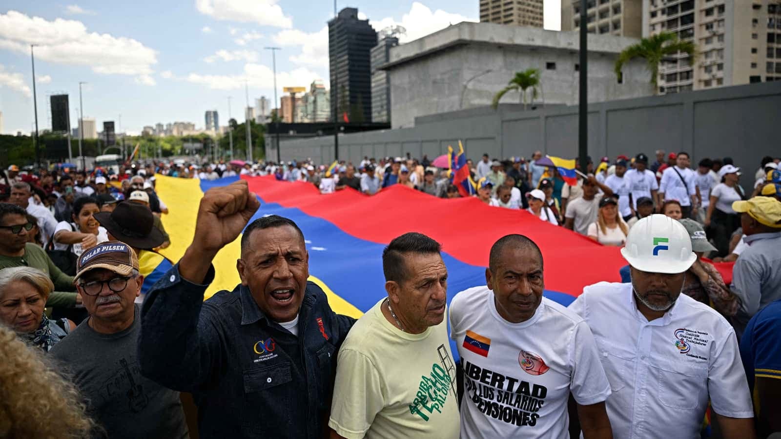 Venezuela government and opposition to hold first direct talks in Caracas