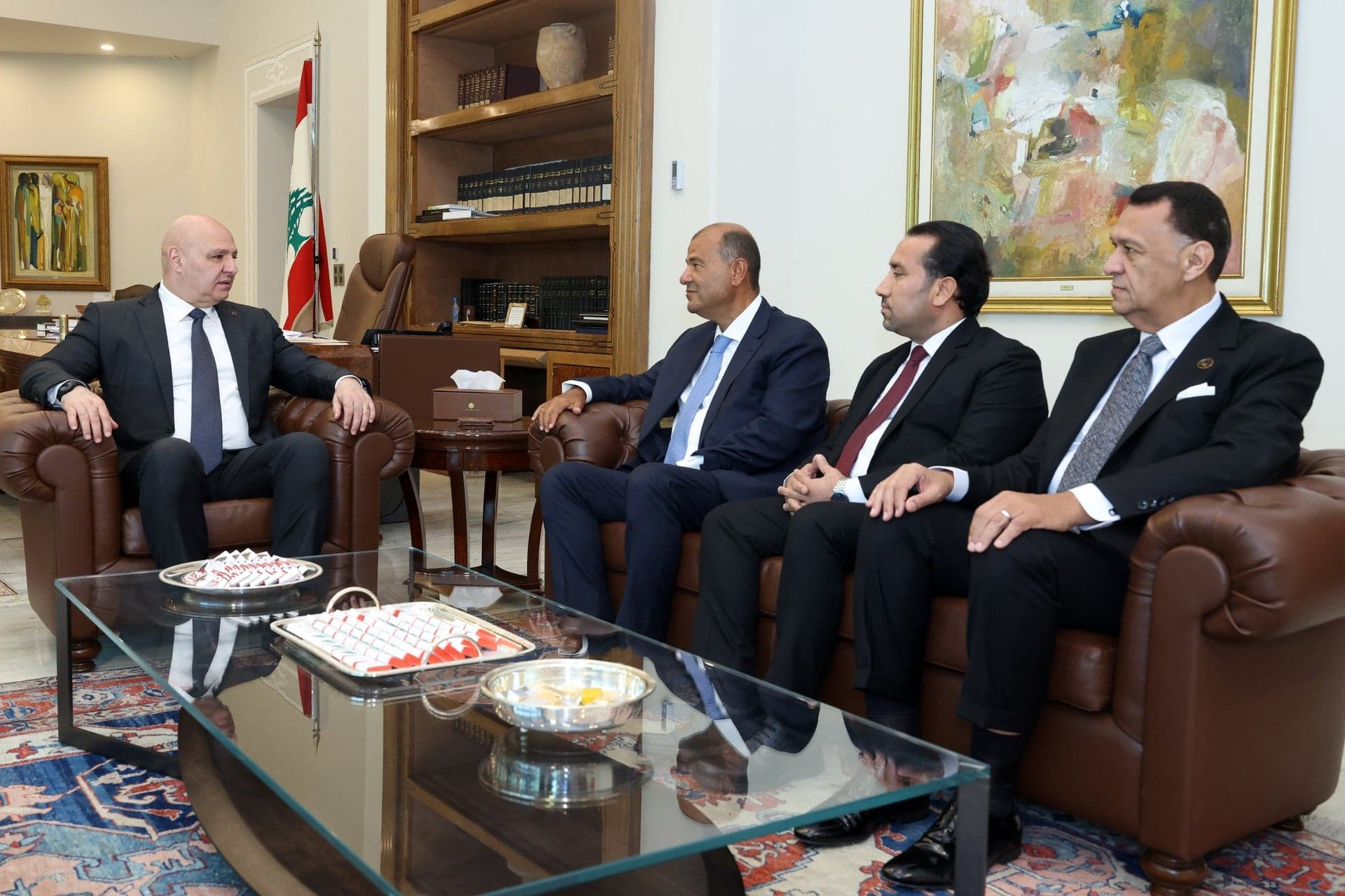 President Aoun Presses for Beirut Arab Chambers