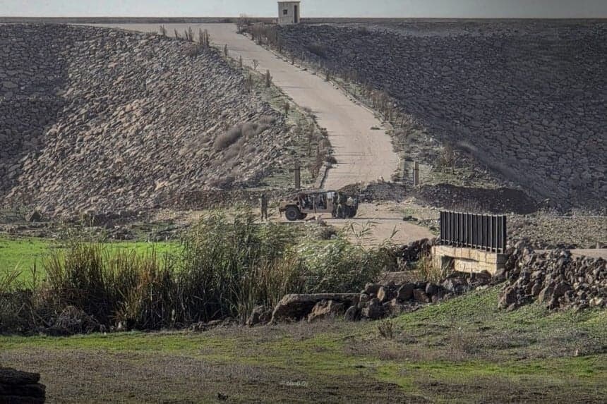 Israeli forces shell Bateel al-Warda Hill