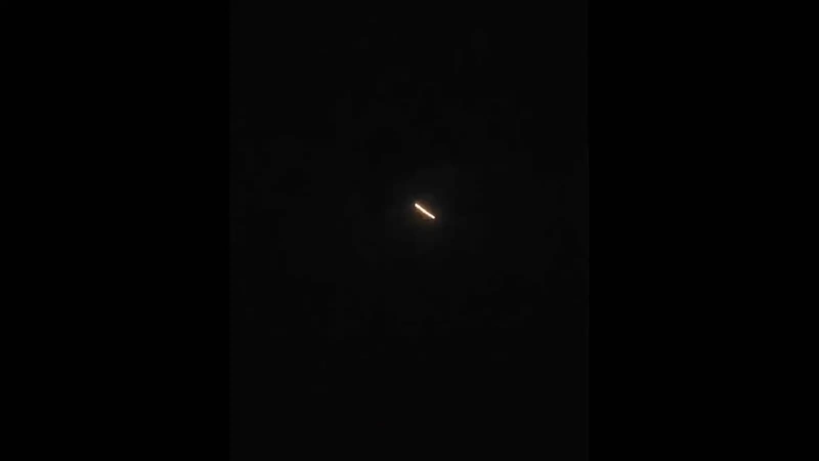 حوثيون يشنون هجمات صاروخية على الساحل