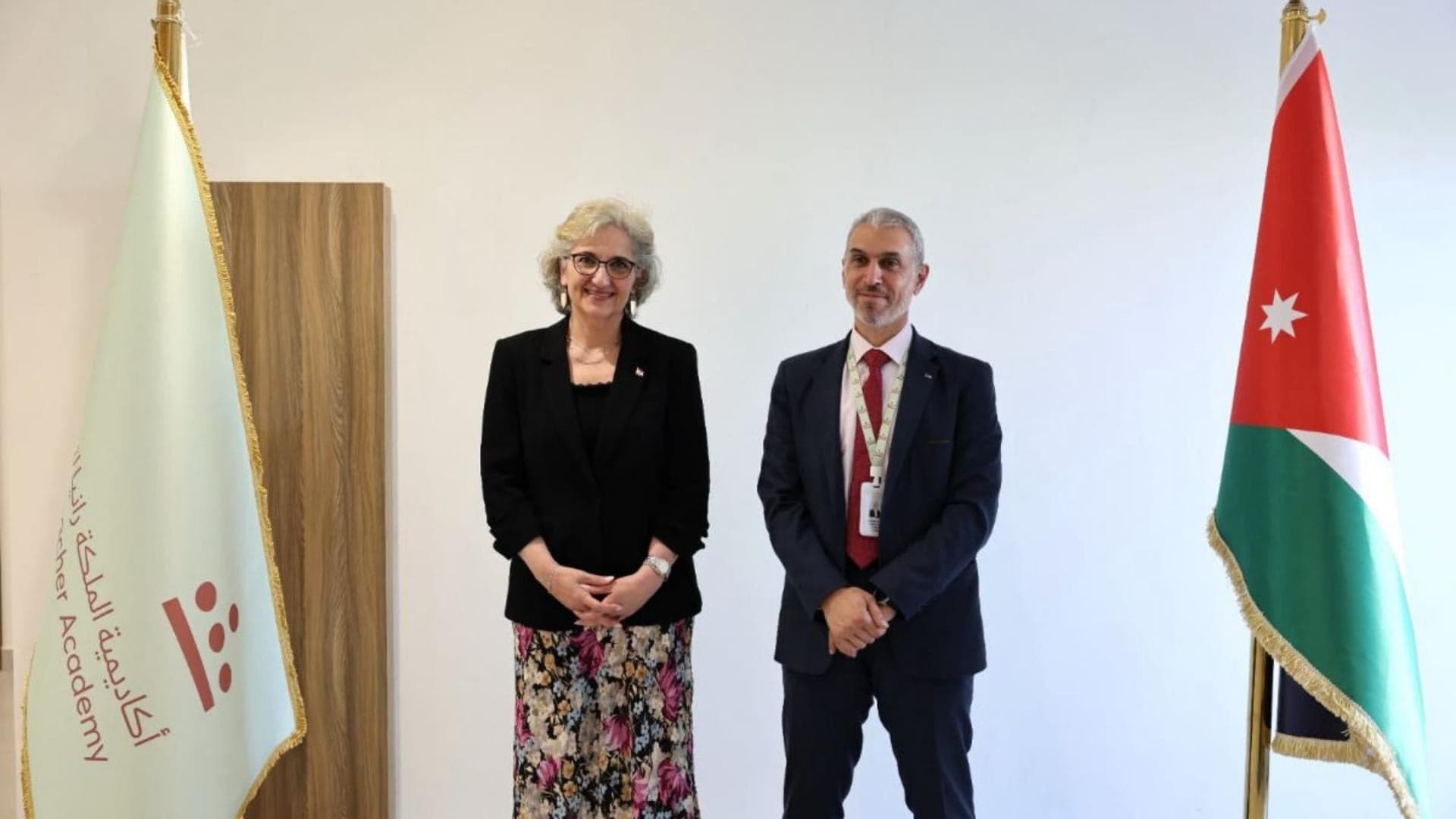Karami discusses cooperation on education and training in Jordan