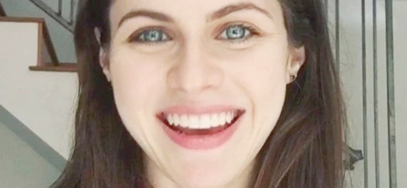 Alexandra Daddario trends with pool photos