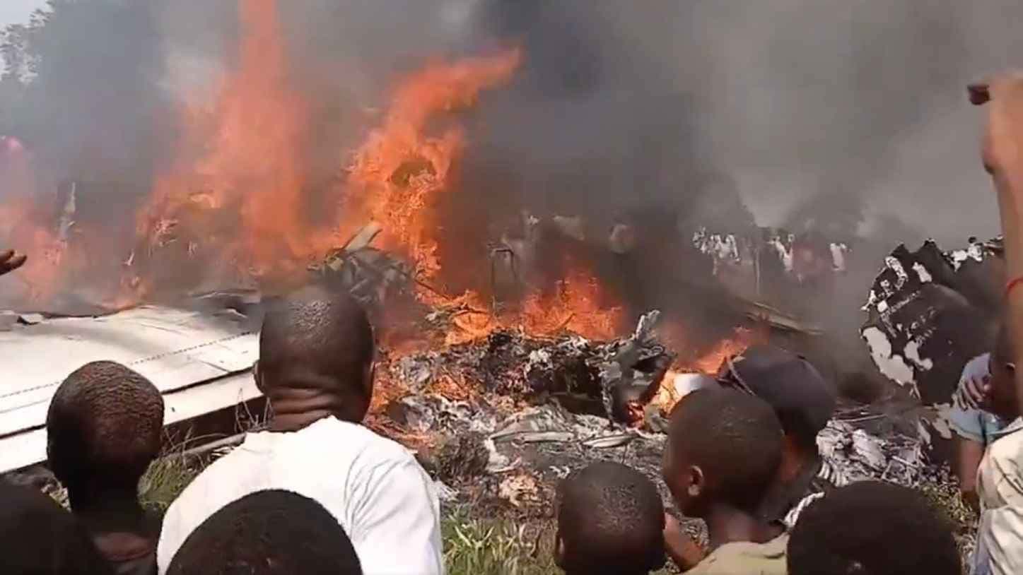 Military plane crash kills 17 in Congo