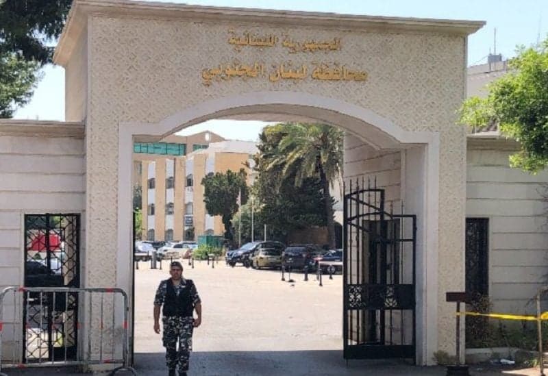 موظفو سرايا صيدا يلتزمون بالإقفال