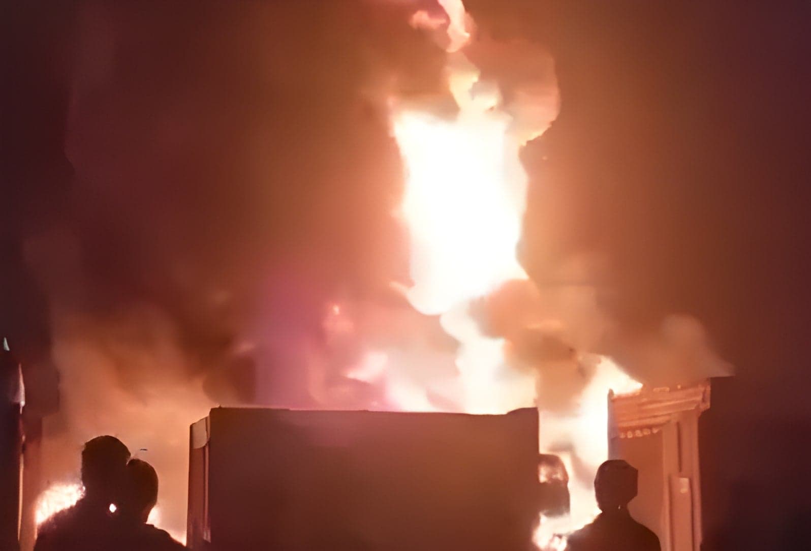 Large fire at Zahedan fuel depot