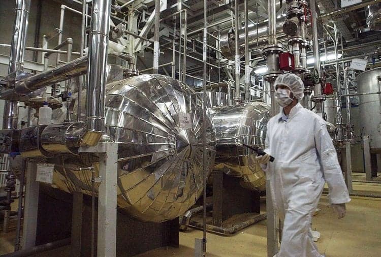 Washington reviews plan to seize Iranian uranium
