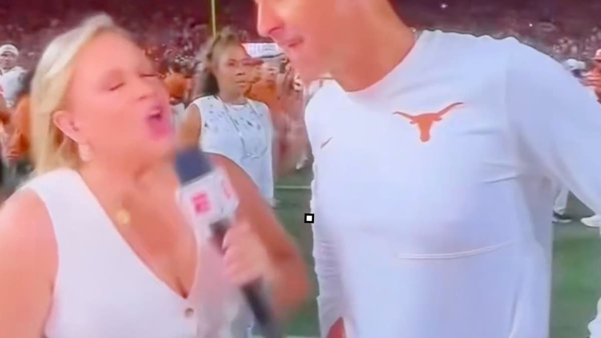 ستيف ساركيزيان ينسحب من مقابلة مع ESPN بعد أداء تكساس أوهايو ستيت