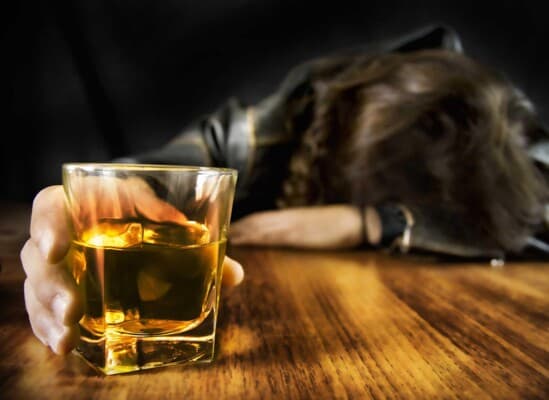 ممثلة معروفة تبتعد عن الكحول لأسباب